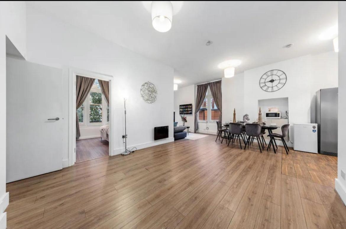 Majestic 2-Bedroom Flat In Knightsbridge-Hyde Park Kb70 London Exteriör bild