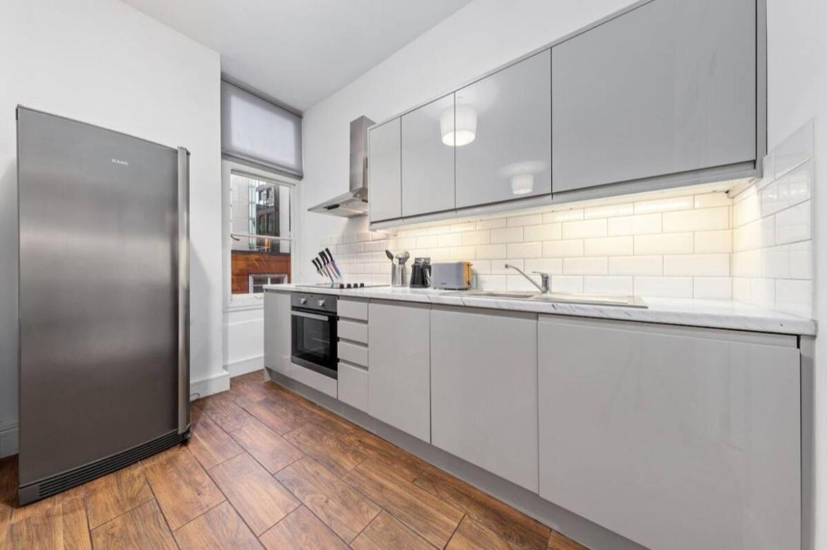 Majestic 2-Bedroom Flat In Knightsbridge-Hyde Park Kb70 London Exteriör bild